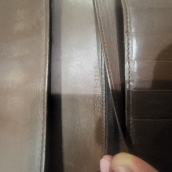 Gucci Brown Monogram Wallet - Picture 8 of 11